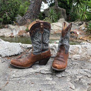 Ariat Women's snipped toed boots size 7 brown and grey